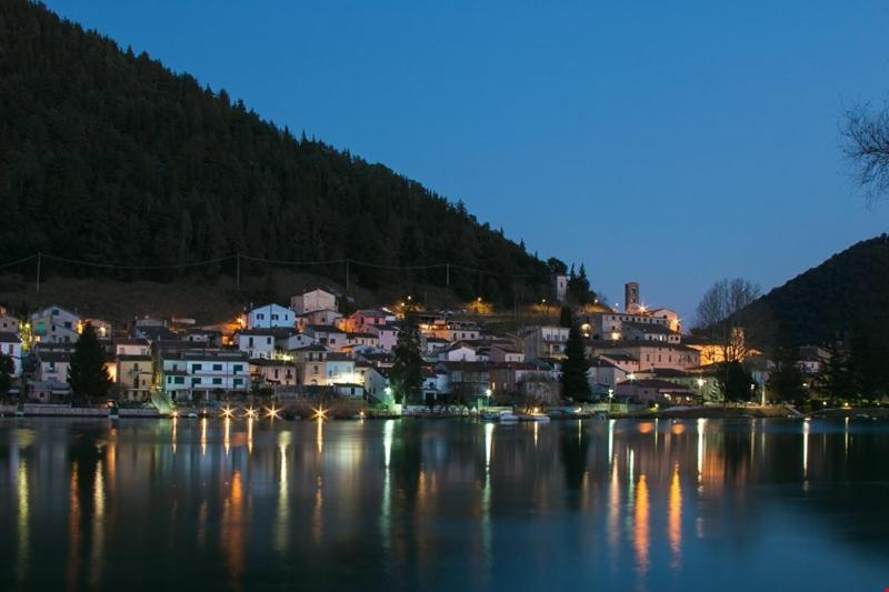 Casaletto Santo Spirito Labro Exterior foto